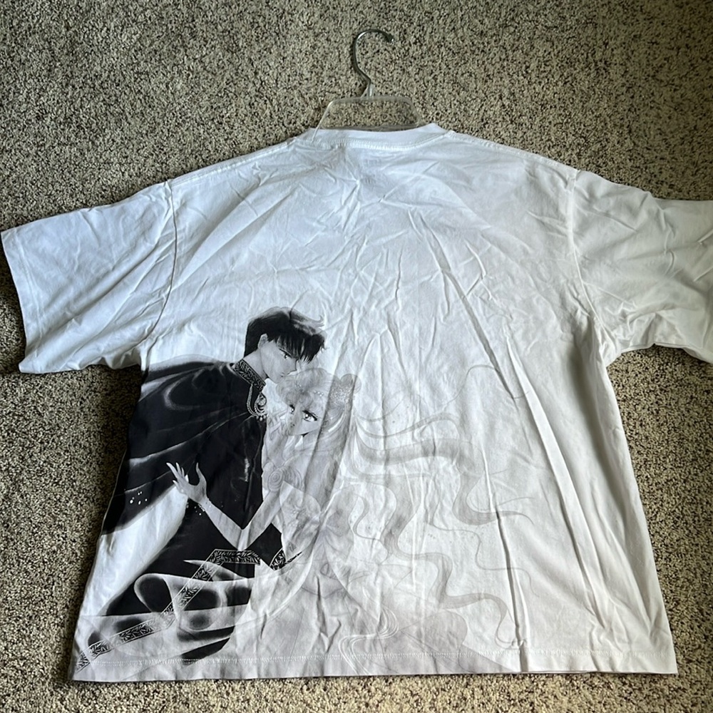 Uniqlo Sailor Moon Graphic T-Shirt - Picture 4 of 5